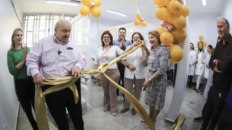 Greca entrega 81ª clínica odontológica reformada nos 20 anos da US Salgado Filho