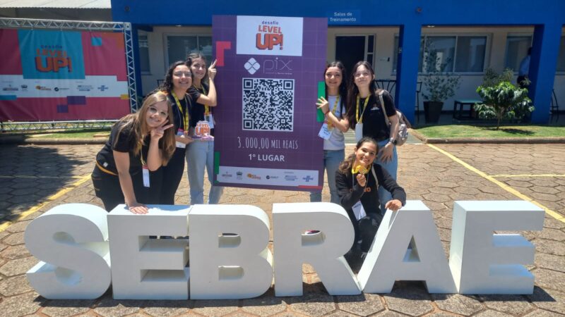 Estudantes paranaenses vencem competição nacional do Sebrae