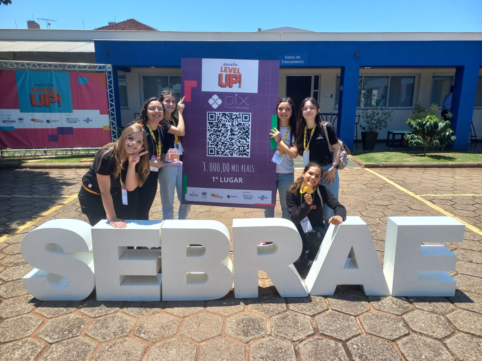 Estudantes paranaenses vencem competição nacional do Sebrae