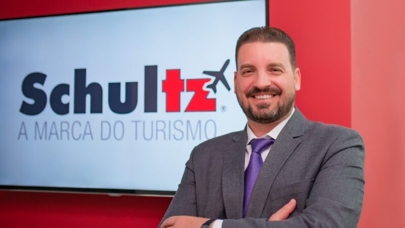 Schultz vai premiar agente com viagens dos sonhos