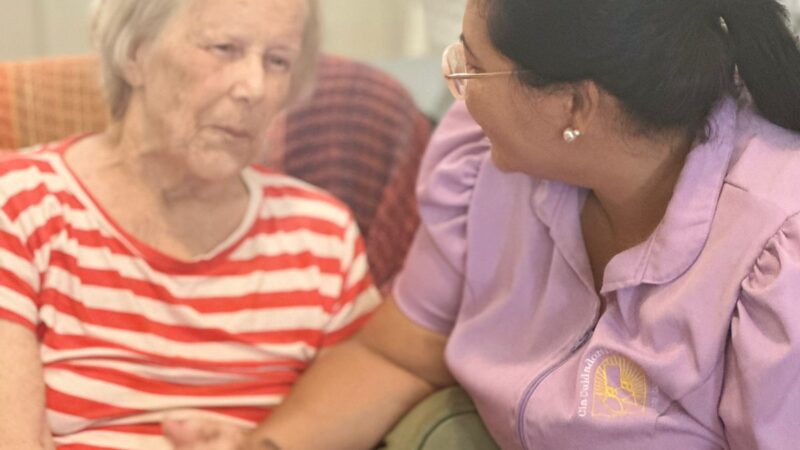 Home care se torna alternativa de segurança para idosos