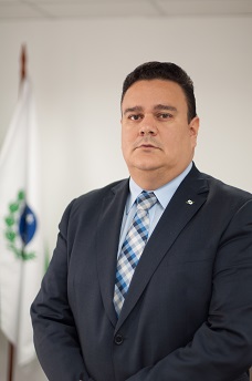 Ex-CGE do governo Ratinho é investigado por rachadinha, viagens fantasmas e desvio de doações da Receita Federal