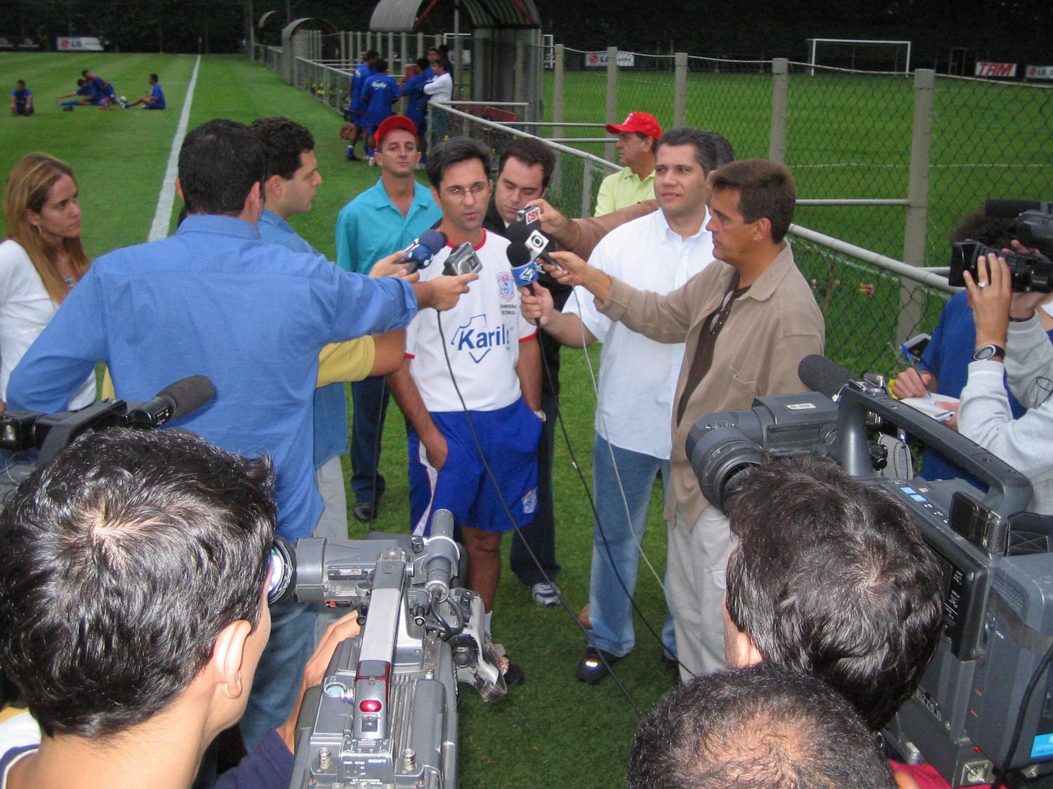 Na prévia do reencontro entre Cianorte x Corinthians pela Copa do Brasil, biografia de Caio Júnior é lançada em Cianorte