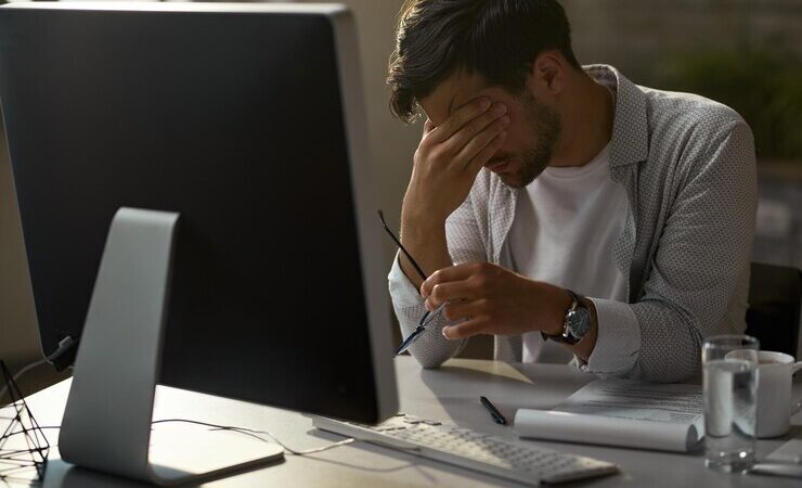 Estresse e Síndrome de Burnout acometem brasileiros