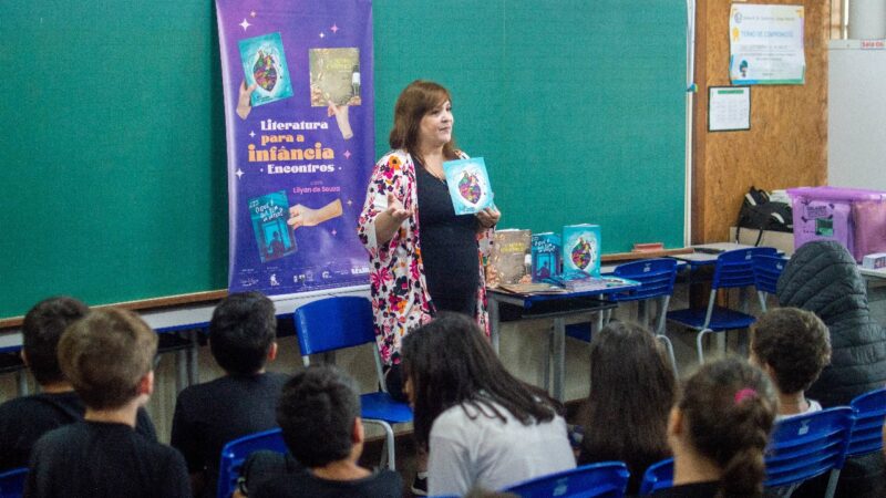 Escolas públicas de Curitiba recebem ações que incentivam a leitura de livros infanto juvenis