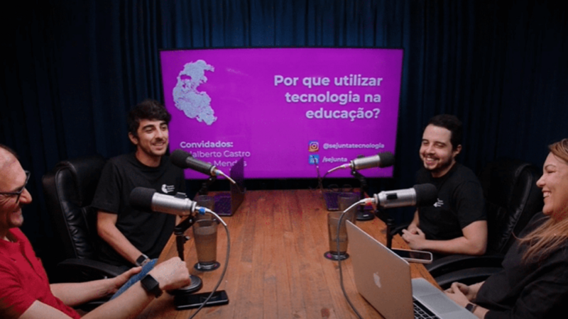 Podcast debate a adoção de tecnologias em escolas