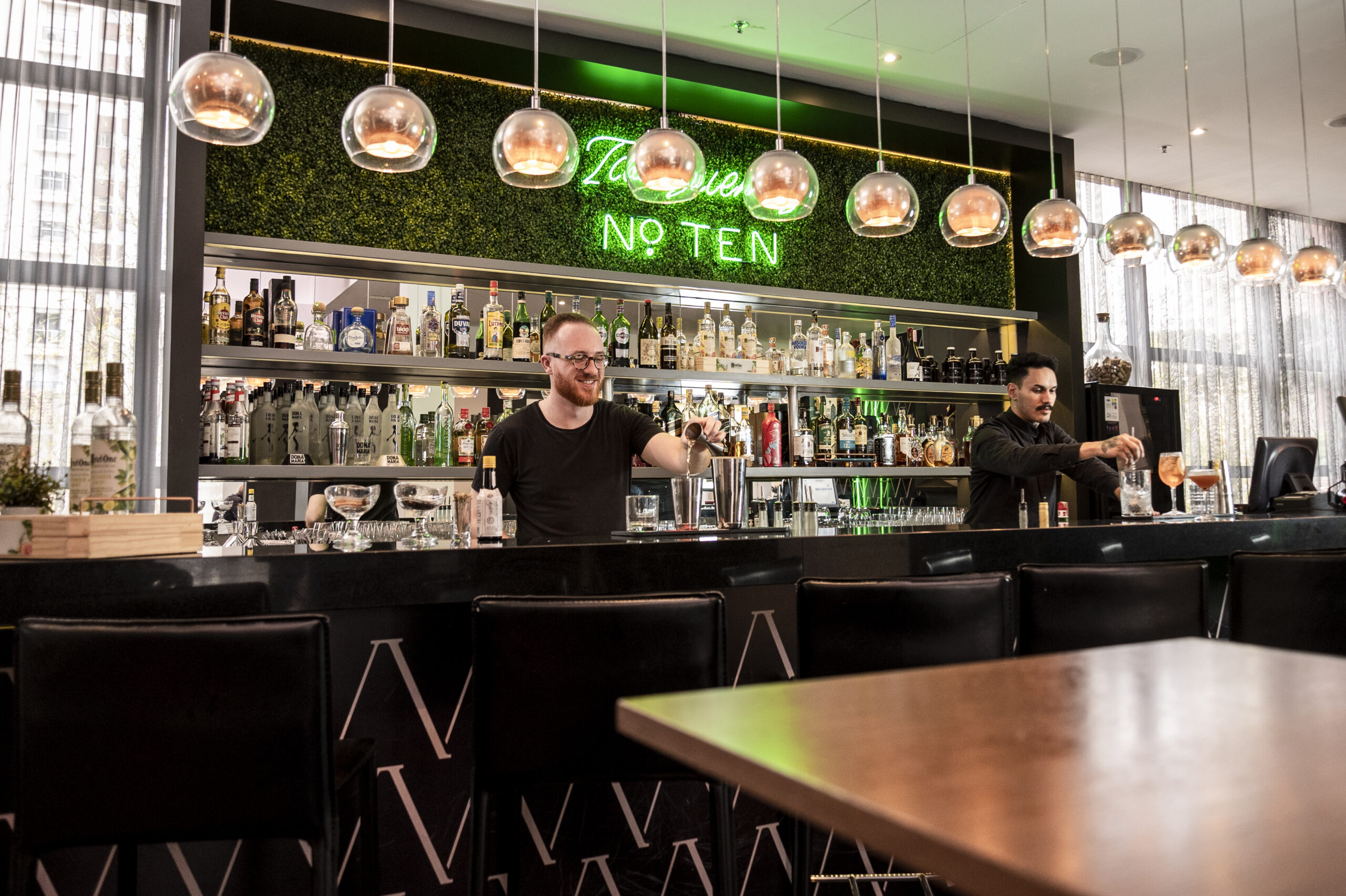 Head bartender do Five Lounge é finalista no maior campeonato de coquetelaria do mundo
