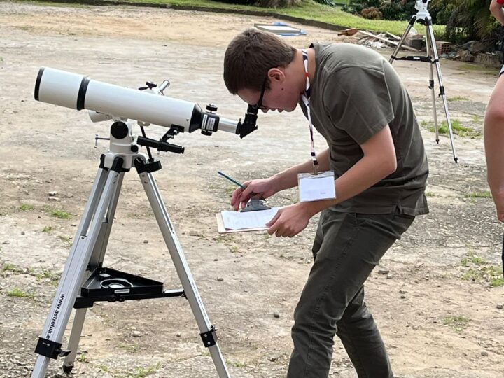 Jovem paranaense disputa vaga para Olimpíada Internacional de Astronomia