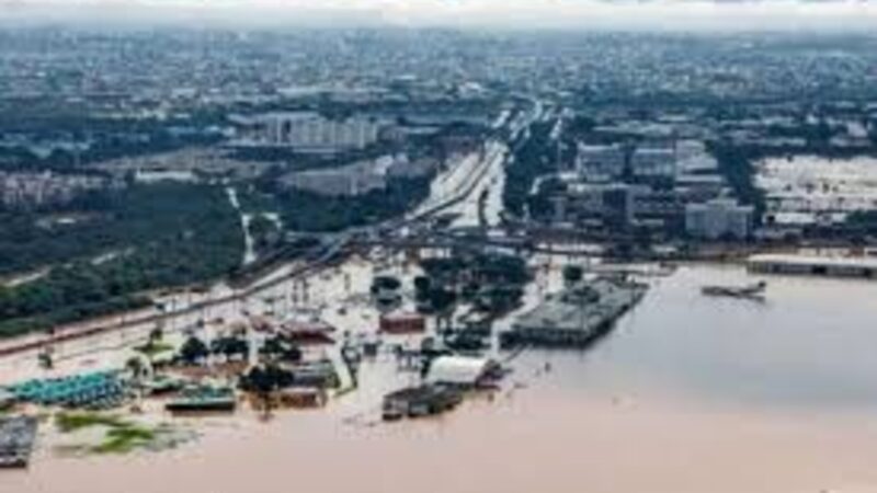 INSS vai antecipar pagamentos para atingidos pelas enchentes no RS