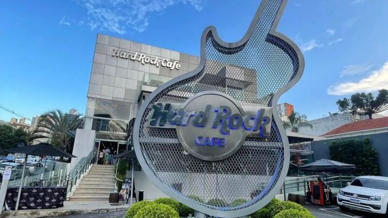 Dia dos Pais no Hard Rock Cafe Curitiba tem muita música e cardápio inspirado na gastronomia americana