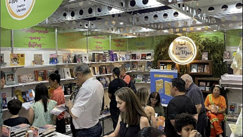 Livro focado em vendas no LinkedIn é lançado na Bienal de SP