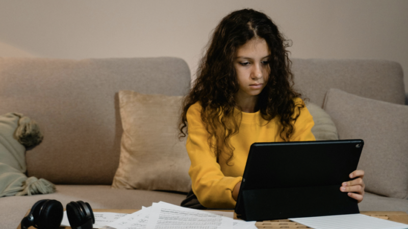 Novas tecnologias redefinem a educação acadêmica e emocional