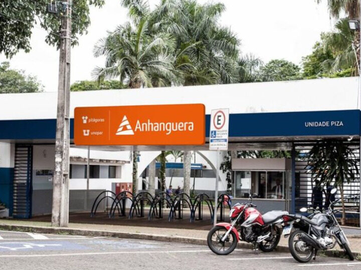 Universidade Anhanguera Unopar realiza Giro de Profissões em Londrina