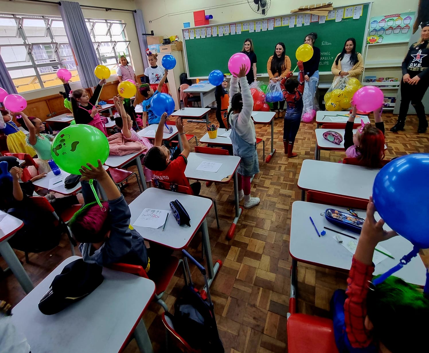 Aeroflex comemorou o Dia das Crianças com ação especial na Escola Municipal Álvaro Borges