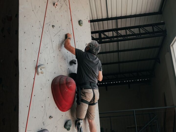 Projeto Escalada da Inclusão possibilita que pessoas com deficiências (PcD) pratiquem escalada