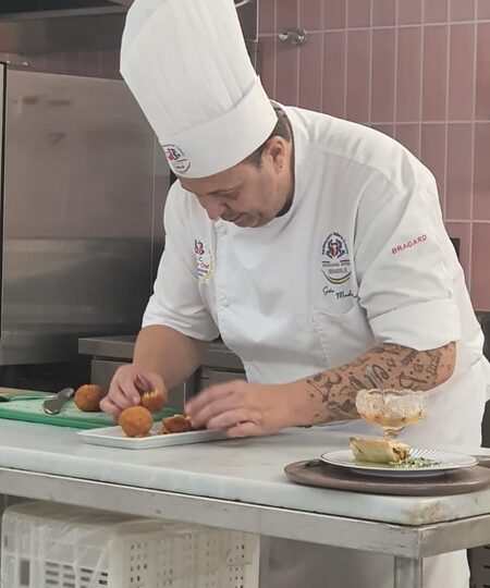 Chef Guto Medeiros apresenta a “Mandioca de Rolo” no Mesa São Paulo 2024