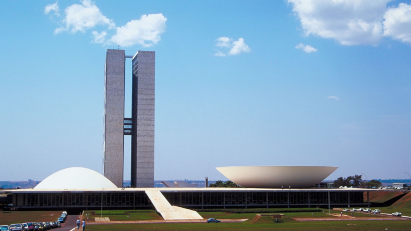 Aumento da CSLL tenta compensar reoneração da folha, mas enfrenta resistência