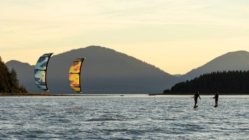 Festival celebra a chegada do verão com aulas gratuitas de kitesurf