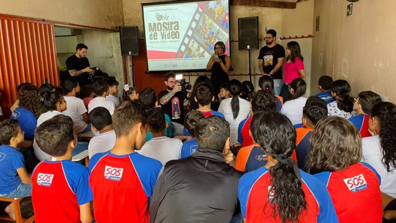 Mostra do projeto CineOLHAR 2024 destaca criatividade de jovens em Uberlândia-MG