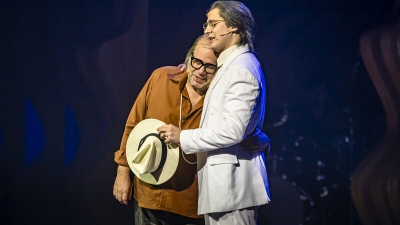 Tom Jobim Musical estreia em São Paulo no Teatro Villa Lobos