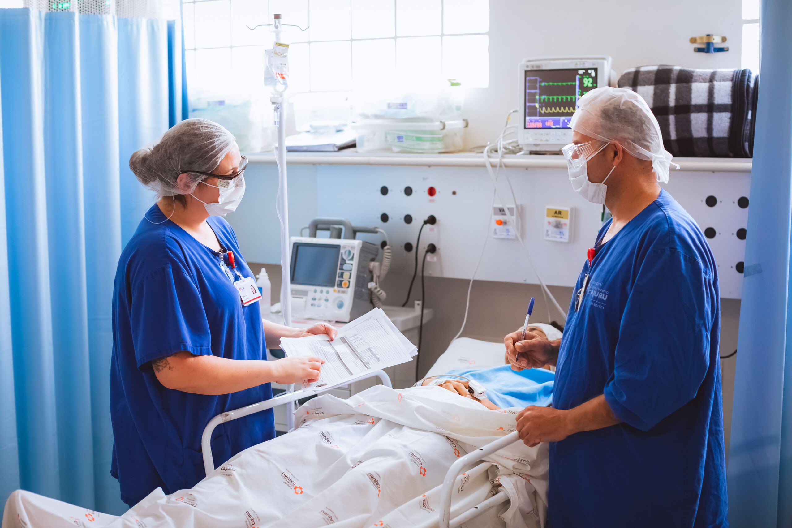 No mês da enfermagem, hospitais preparam profissionais para assumir profissão com confiança