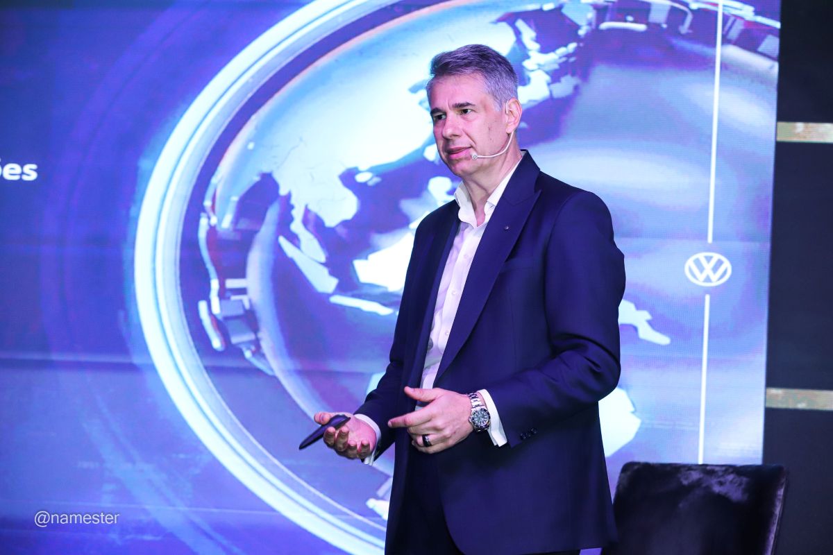 Presidente e CEO da Volkswagen compartilha visão sobre transformação e liderança em evento com empresários em Curitiba