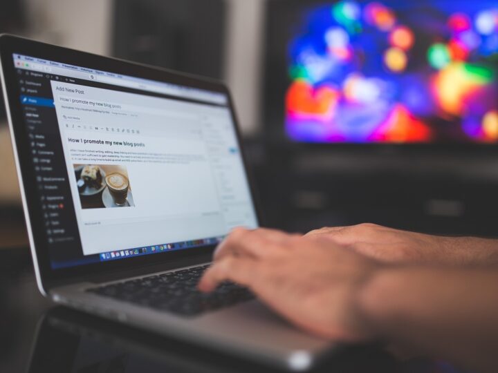 Criação de sites impulsiona negócios digitais no Brasil