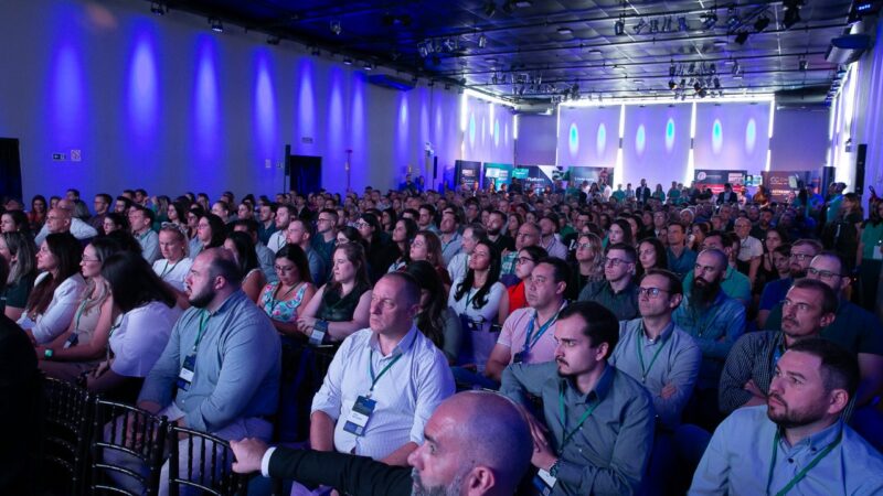 Gigante da tecnologia realiza evento gratuito sobre IA e inovação em Curitiba
