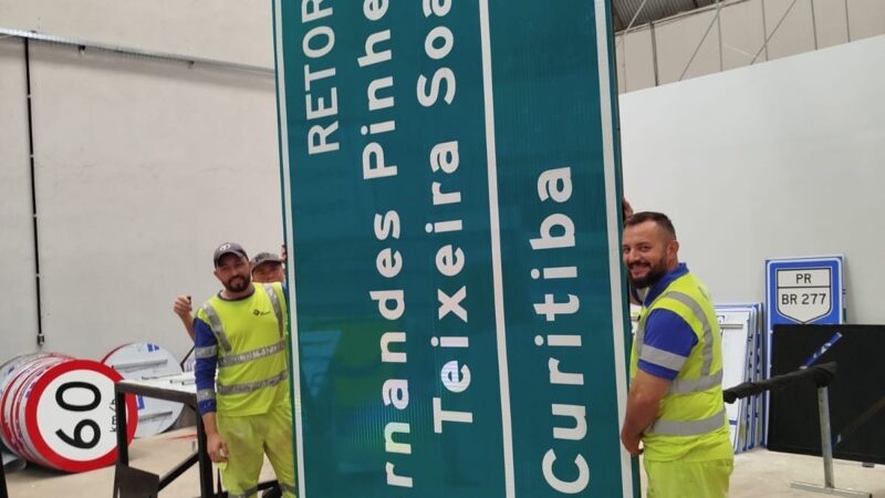 Fábrica da Via Araucária tem capacidade para produção de placas de sinalização em 40 minutos