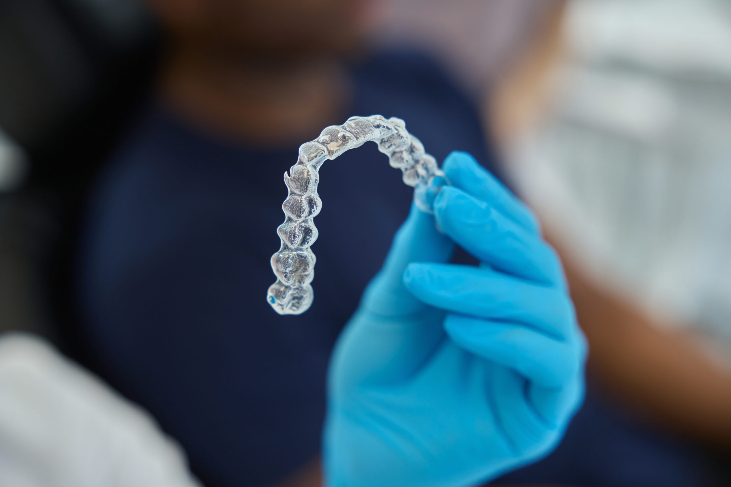 Além da estética: estudo revela vantagens dos alinhadores transparentes para a manutenção da saúde bucal durante o tratamento ortodôntico
