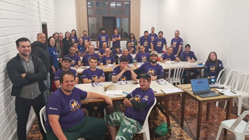 Ilha de Superagui recebe pela primeira vez capacitação gratuita em empreendedorismo com premiação para três participantes