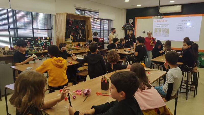 Colégio Positivo aposta em laboratório de ideias para estimular inovação entre estudantes