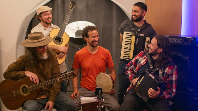 Roda Sobre Rodas: Caboclo Tingui leva tradição ao interior do Estado