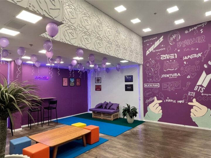 Cultura coreana ganha destaque no Ventura Shopping com K-Pop Club e quiosque com produtos típicos
