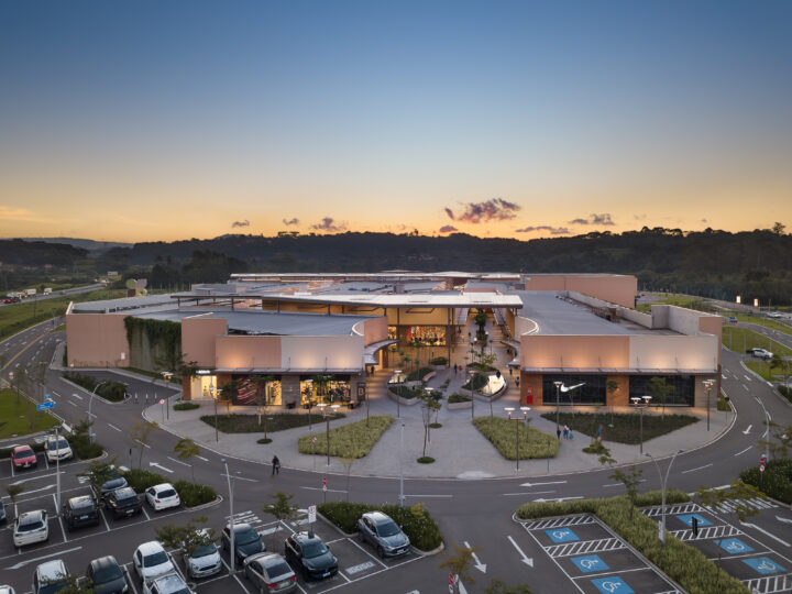 Outlets crescem e ampliam acesso a grandes marcas do varejo