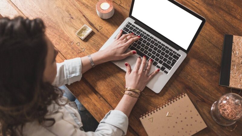 Inteligência artificial começa a criar pacotes de viagens