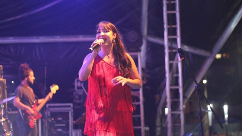 LISLIE lança disco “Fogo & Aguaceiro” no Cine Theatro Brasil de Câmara