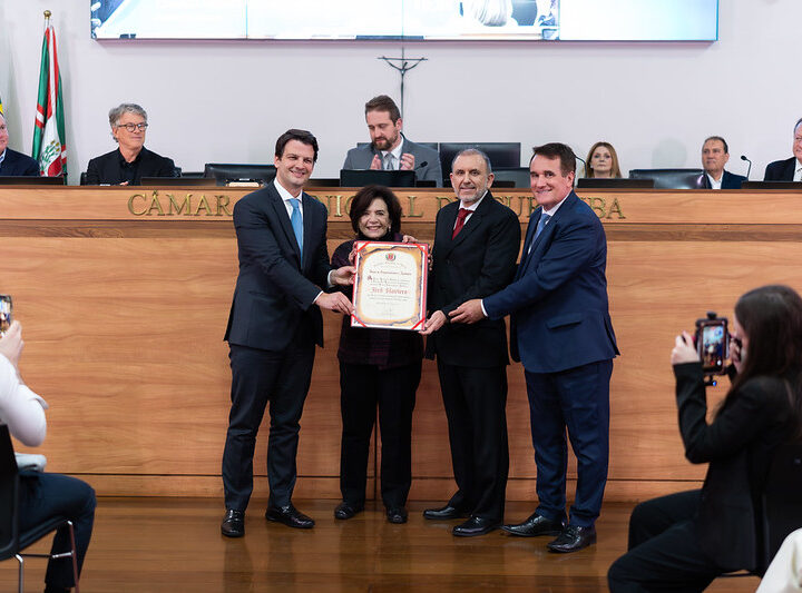Câmara de Curitiba homenageia trajetória de 80 anos da Ford Slaviero, concessionária mais antiga da marca no Brasil