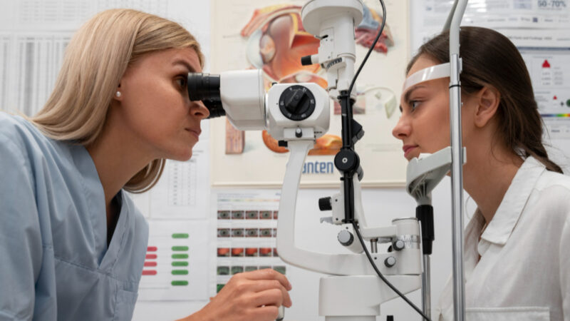 Roturas retinianas podem evoluir para descolamento de retina
