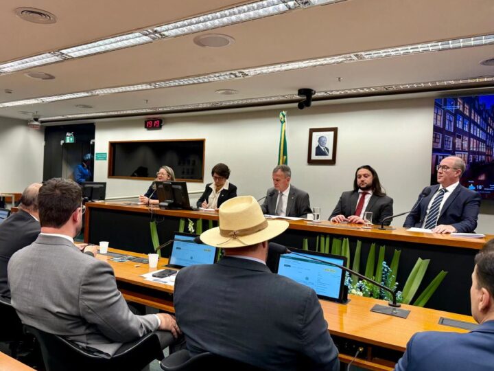 Organização social do Paraná apresenta projetos para a bancada paranaense na Câmara Federal, em Brasília