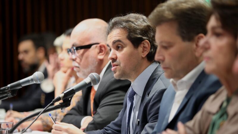 Riscos do metanol e medidas para proteger a população são debatidos na ALEP