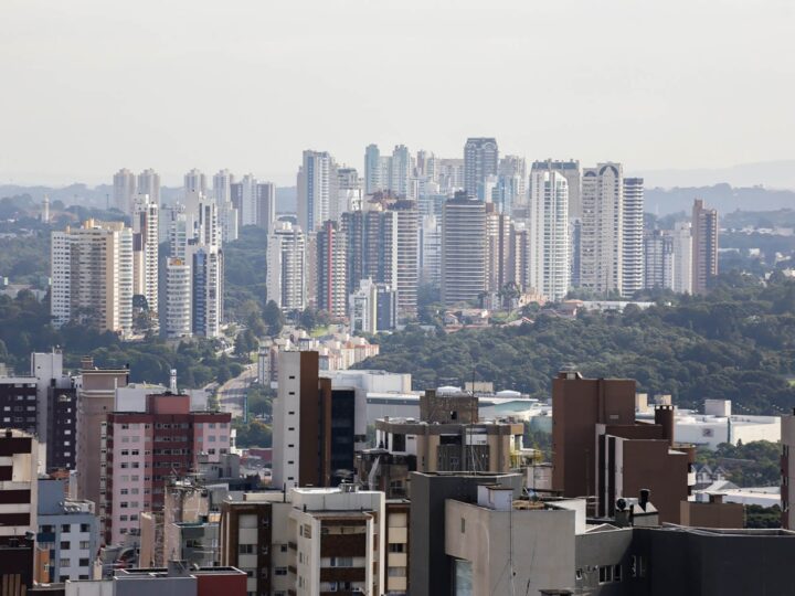Secovi-PR promove debate sobre transparência do cadastro imobiliário em Curitiba