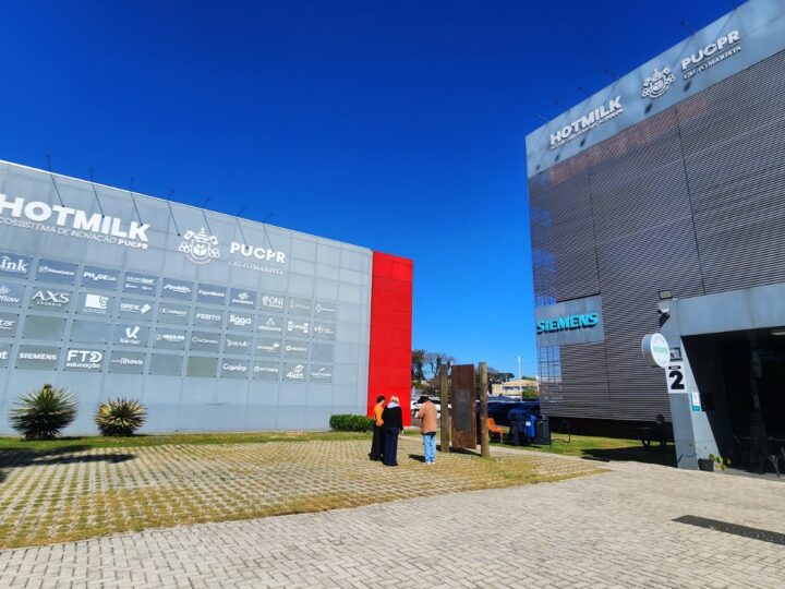 HOTMILK, ecossistema de inovação da PUCPR, está entre os finalistas do Ranking 100 Open Startups 2025