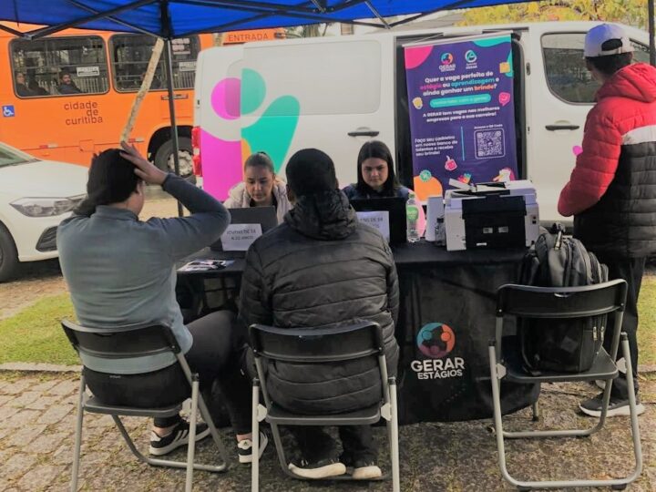 Blitz GERAR alcança 4.200 jovens e realiza mais de 3.600 cadastros em dois meses em Curitiba e Região Metropolitana