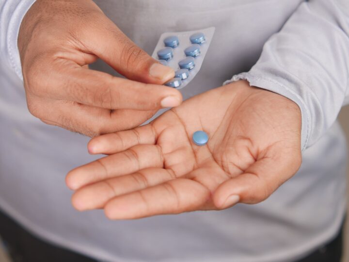 Novembro Azul: uso indiscriminado de Viagra e tadalafila pode causar danos irreversíveis à saúde