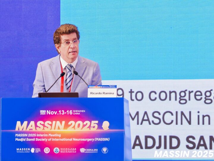 Na China, neurocirurgião Ricardo Ramina representa a América do Sul na abertura de congresso internacional