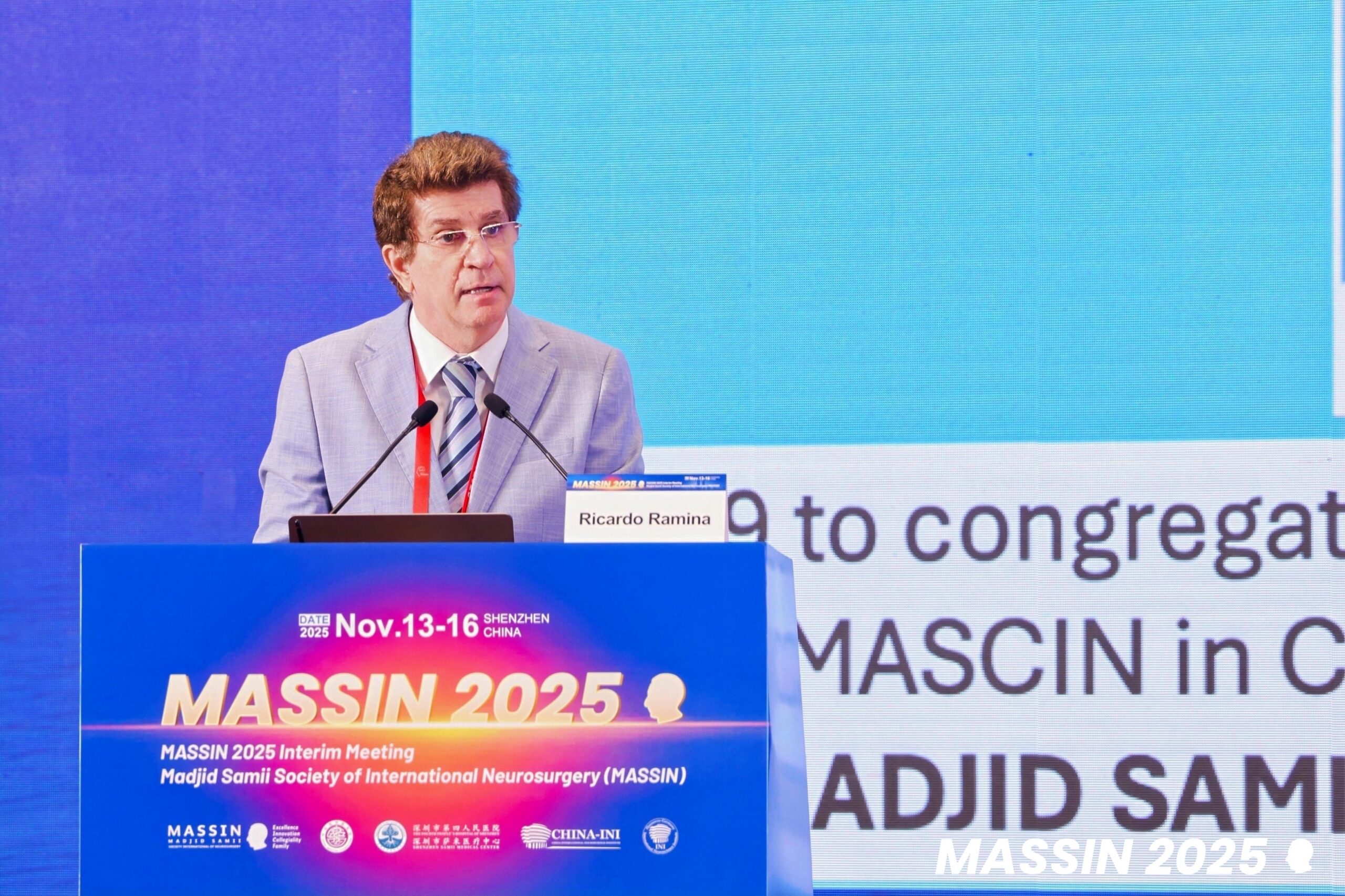 Na China, neurocirurgião Ricardo Ramina representa a América do Sul na abertura de congresso internacional