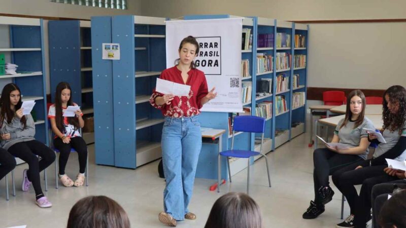 Projeto de incentivo à leitura atende mais de 5 mil pessoas em 10 municípios paranaenses