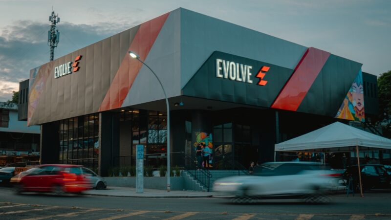 Academia Evolve prevê 300 novas vagas com expansão no DF