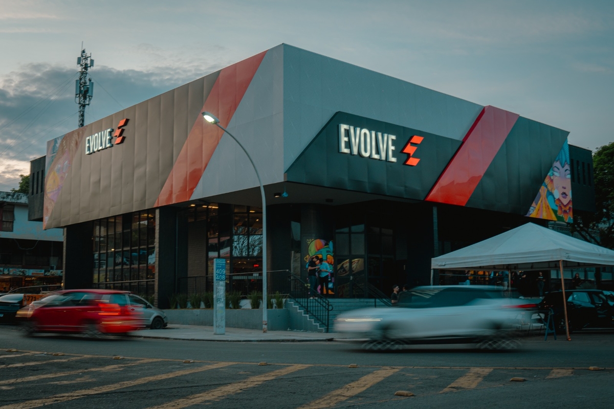Academia Evolve prevê 300 novas vagas com expansão no DF